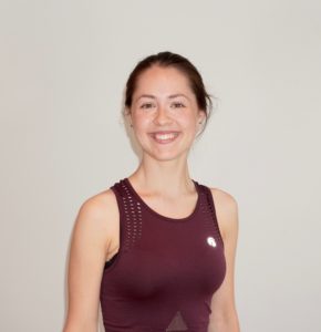 Emma - Professeur de Yoga et Kinésithérapeute